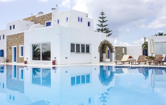 Griechenland Naxos Holidays Hotel Pool
