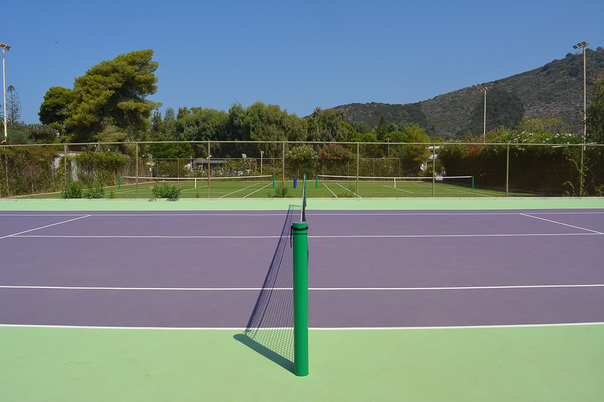 Griechenland Peloponnes Kalogria Beach Tennisplatz