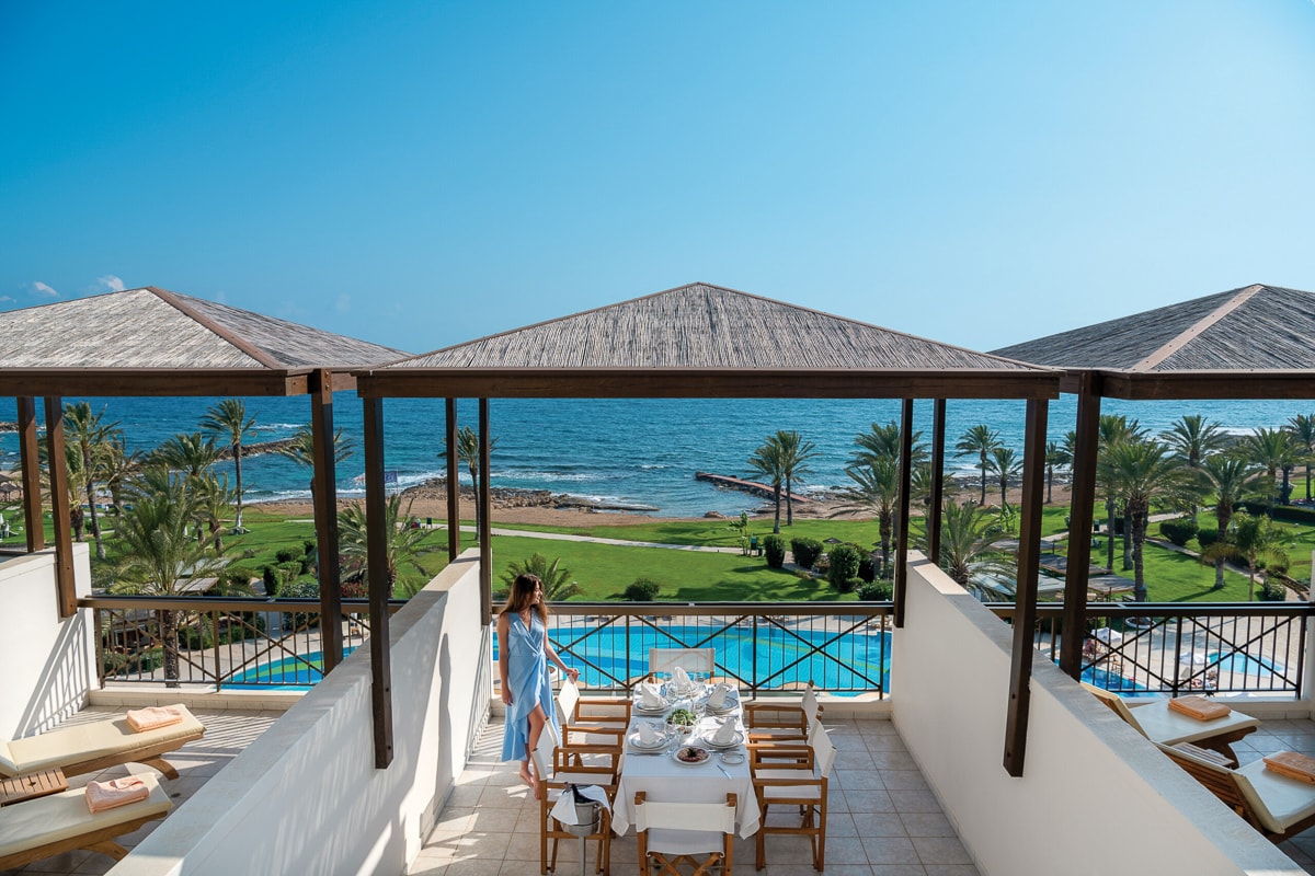 Zypern Athena Beach Executive Two Bedroom Suite Terrasse